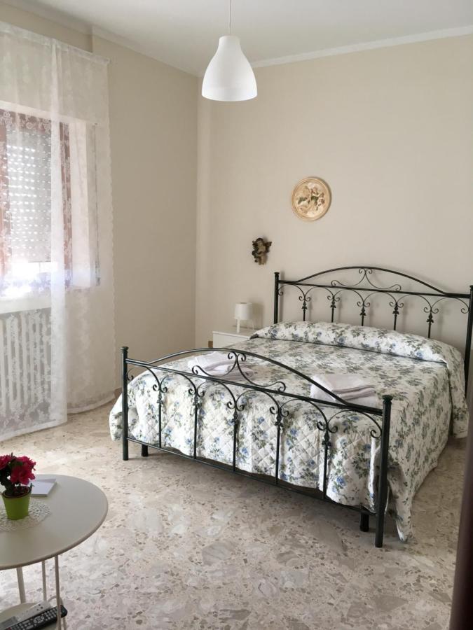B&B Al Campanile Таранто Экстерьер фото