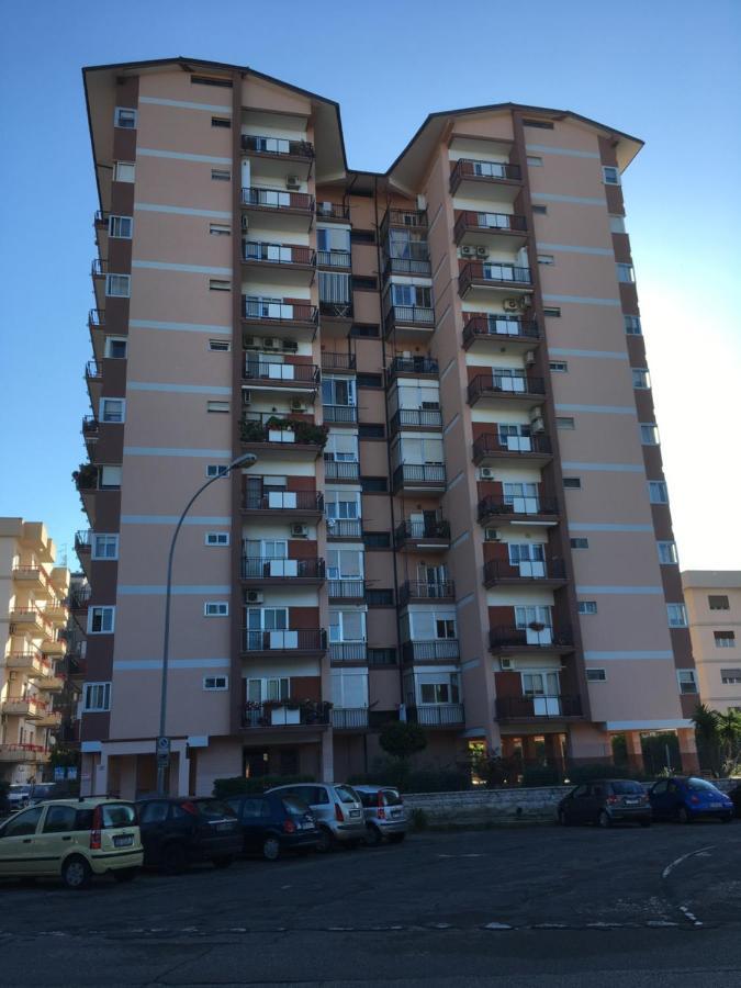 B&B Al Campanile Таранто Экстерьер фото