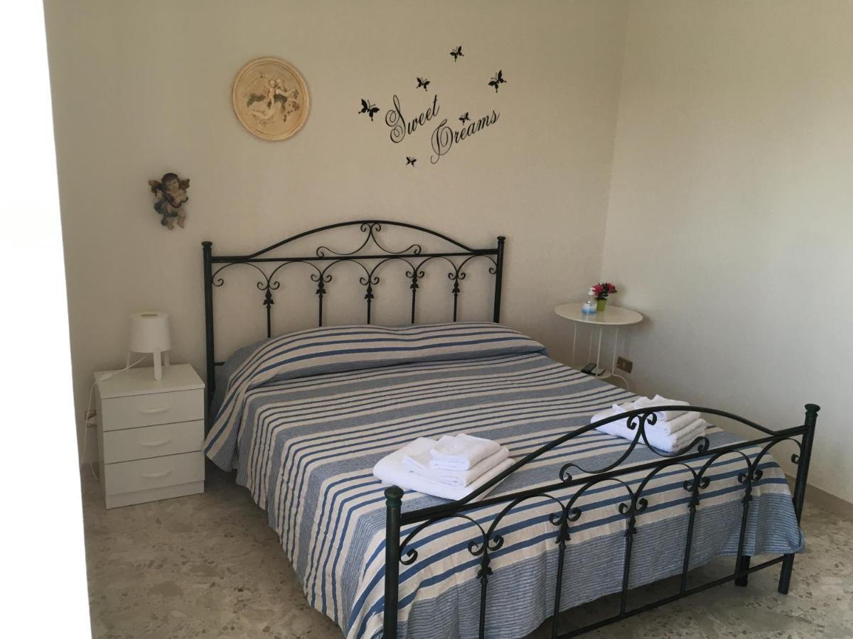 B&B Al Campanile Таранто Экстерьер фото